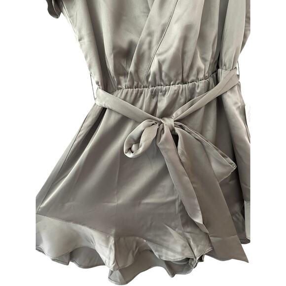 Show Me Your Mumu Luxe Satin Say I Do Romper Moss Green Size Small - Picture 11 of 13